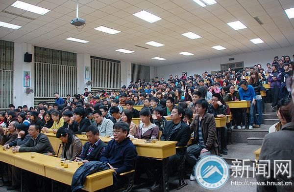 ������Ժ�ƽ��ɽ�����У������Ƶ������ռ�����ռ�