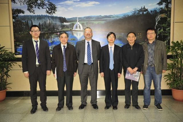 英国德蒙福特大学副校长来访金陵学院