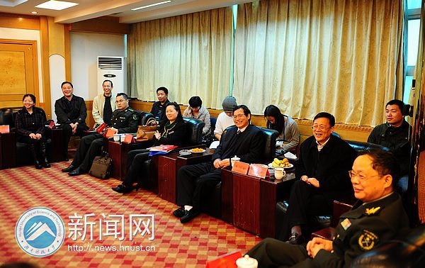 ����ʡѧ�׷��쵼С�������ϿƼ���ѧ���������տ�Ů������ƽͬѧ