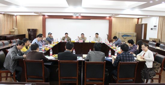 广西师范学院就提高科研能力和科研水平召开“解放思想、赶超跨越”座谈会