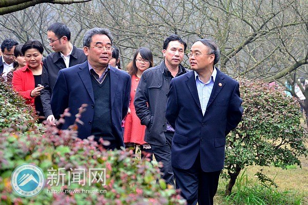 省科技厅厅长彭国甫一行来湖南科技大学考察科研工作