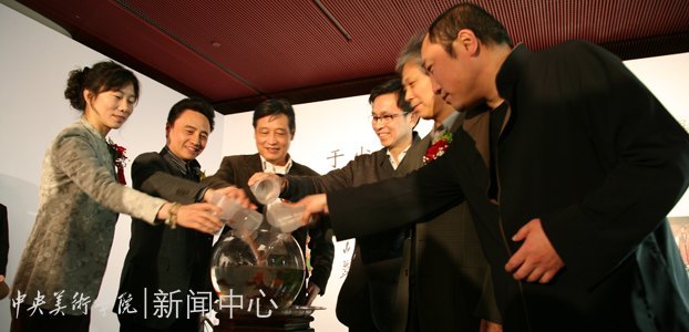 �����Ŀ������ͨ ���������������ٷǡ���ƽ�滭Ϸ��չ�ݡ�����