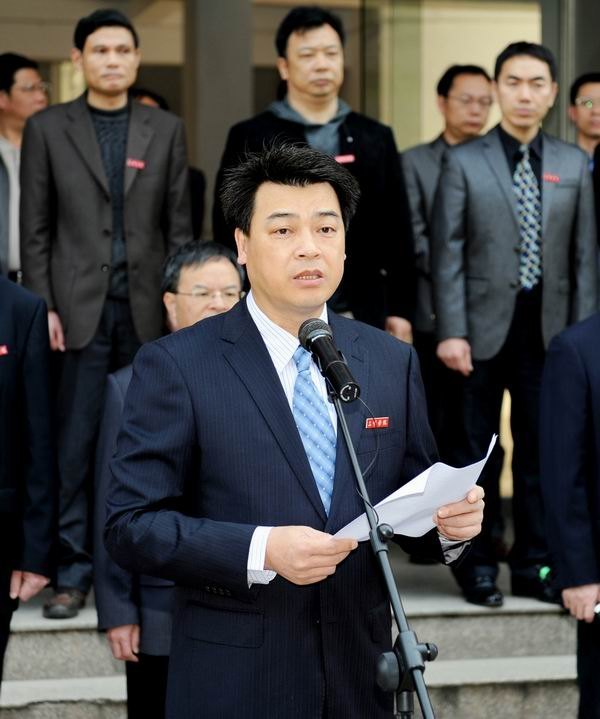 ����ѧԺ�����廳����¶����׷˼��ʽ