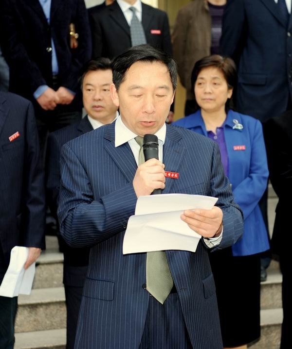 ����ѧԺ�����廳����¶����׷˼��ʽ