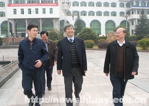 2012��ȡ������Ļ��Ƽ������ƻ����͡��Ļ����Ƽ�������Ŀ��������ں�������ѧԺ�ٿ�