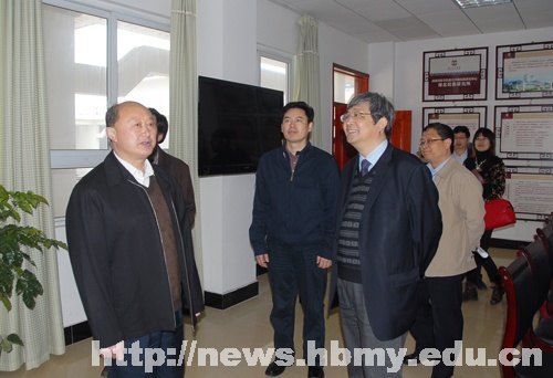 2012��ȡ������Ļ��Ƽ������ƻ����͡��Ļ����Ƽ�������Ŀ��������ں�������ѧԺ�ٿ�