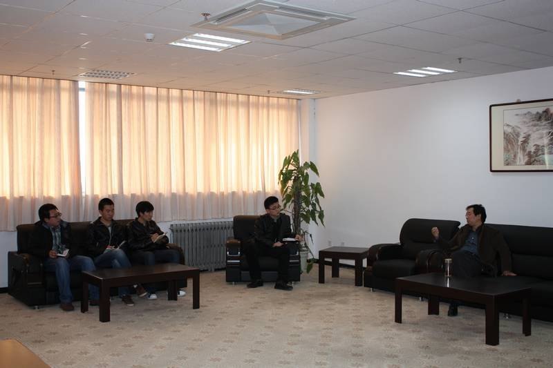 于光辉院长与院学生会成员亲切座谈