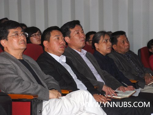 美国加州西来大学校长黄茂树博士应邀来云南师范大学商学院开展专题讲座