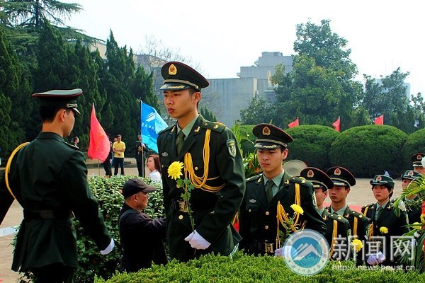 ���ϿƼ���ѧ�������̶�ͽ��ɨĹ�廳����Ӣ��