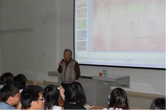 ��������������߽�Ӣ��ʢ�� ������ݸУ����Ӣ�����������ϵ�н�����һ��