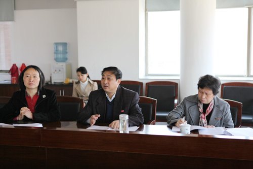 �������մ�ѧԺ�ٿ�2012�꾭�����������ϯ��