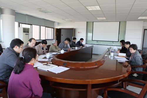 �������մ�ѧԺ�ٿ�2012�꾭�����������ϯ��