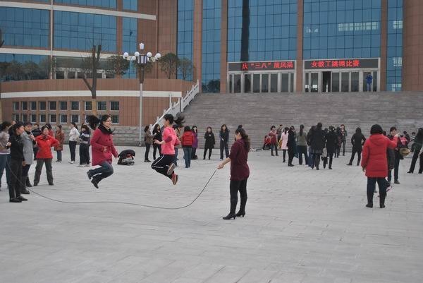 郑州职业技术学院女教职工开展“三八”节庆祝活动