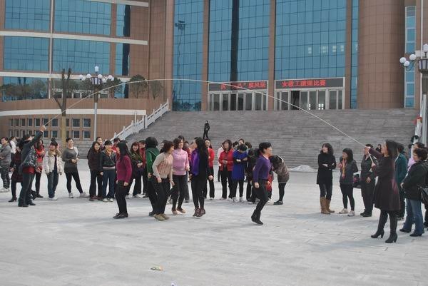 郑州职业技术学院女教职工开展“三八”节庆祝活动