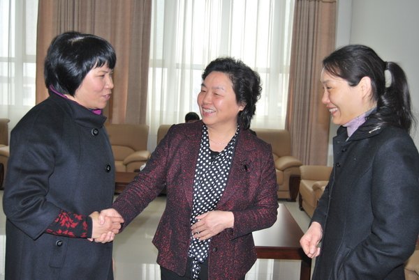 荥阳市文明办领导到郑州职业技术学院检查指导工作