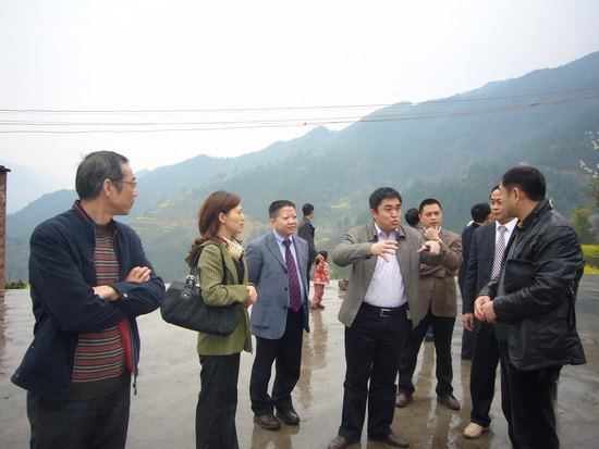 学校对口帮扶考察小组深入奉节县大树镇调研