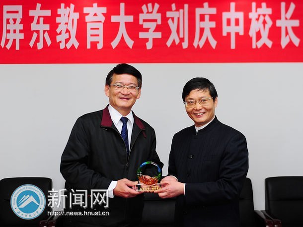 樱花漫天绽放 台湾客人来访