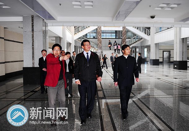 樱花漫天绽放 台湾客人来访