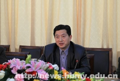 胡茂成一行赴贵州民族大学考察更名工作