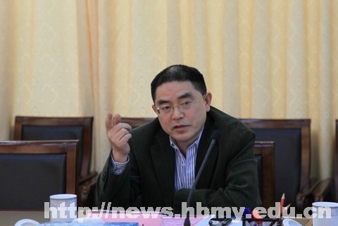 胡茂成一行赴贵州民族大学考察更名工作