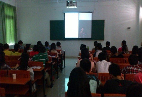 中山大学新华学院开展心理危机“三预”机制专题培训