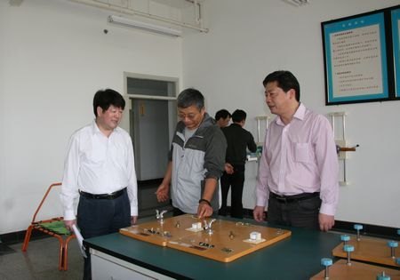 潘璋德书记到医学院调研