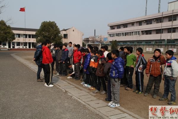 传媒学院“公益课堂”:从民工子女的实际需求出发