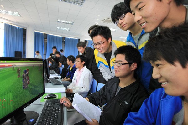 黄山学院举办首届机器人大赛