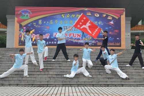 学生社团文化艺术巡礼开幕 活动将持续一个月