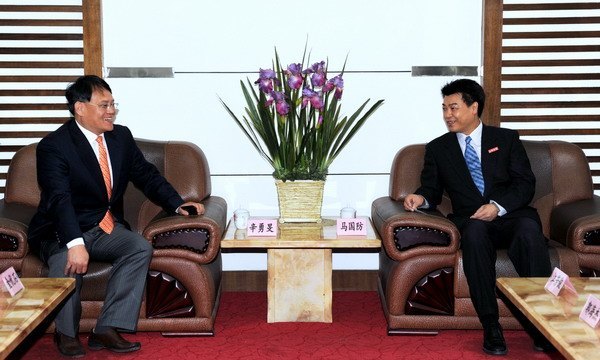 马国防书记会见韩国东亚细亚研究院辛勇旻院长