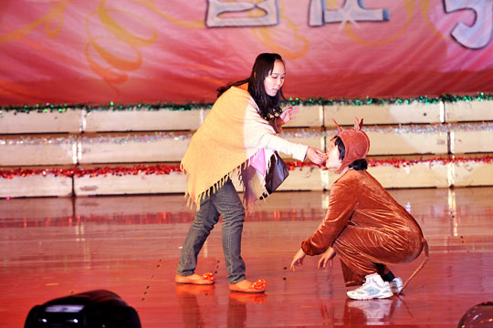 旅游管理学院举办大学生导游风采大赛