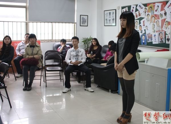 ӡĴǵ䡷 ΪСѾҡ֡