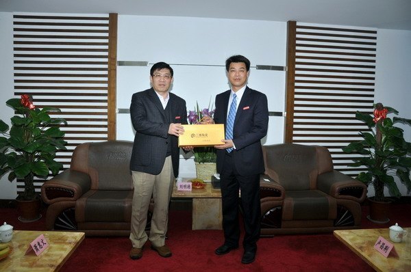 ̨ǿǿ   ʦòƽ--ǻѧԺڿε̨