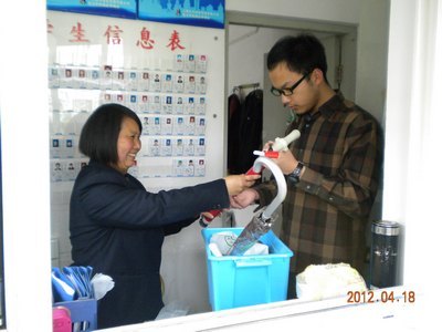 大学生生活园区开展十项便民服务活动