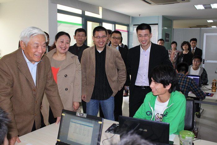 常州工学院又添产学研合作新平台—中国(常州)智能制造装备工业设计中心落户意工厂