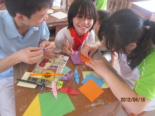 广东石油化工学院“希望快车”——关爱留守少年儿童历奇培训学校开进文蓬小学