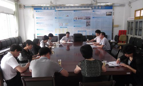 许玩宏副院长到电子科学系、计算机科学系、服装系调研指导工作