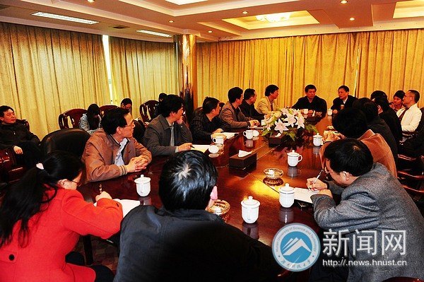 《求是》杂志社政治编辑部主任常光明应邀来湖南科技大学讲学