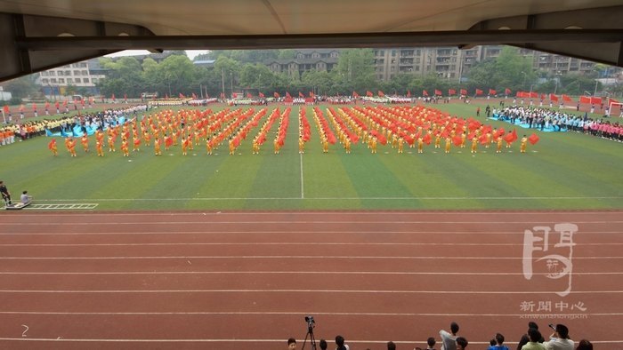 青春点燃梦想 拼搏铸就辉煌学院隆重举行第四届春季田径运动会