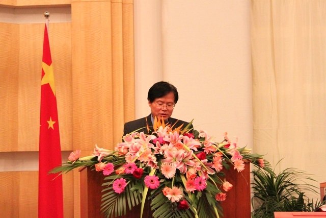 东华大学召开第十六次研究生代表大会