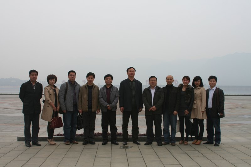 借鉴基层党建经验 推进学院党建工作