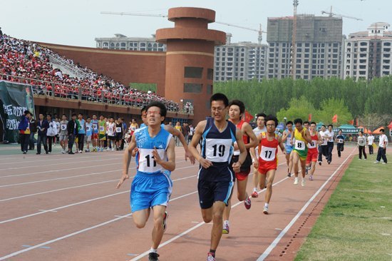 滨州学院第八届田径运动会隆重举行