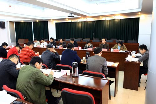 校党委中心组举行2012年度第二次学习会