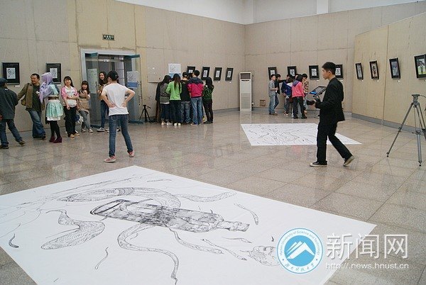 艺术学院徐幸同学“在路上”个人插画展顺利展出