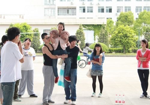 身心活动竞赛沟通与快乐并进