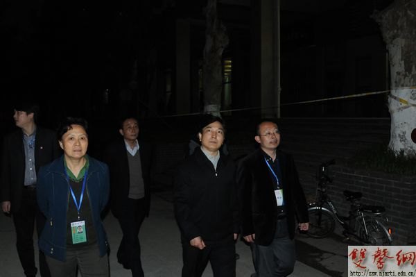 【图片新闻】草场门高架爆破前后的南艺校园