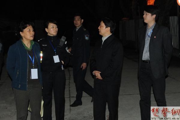 【图片新闻】草场门高架爆破前后的南艺校园