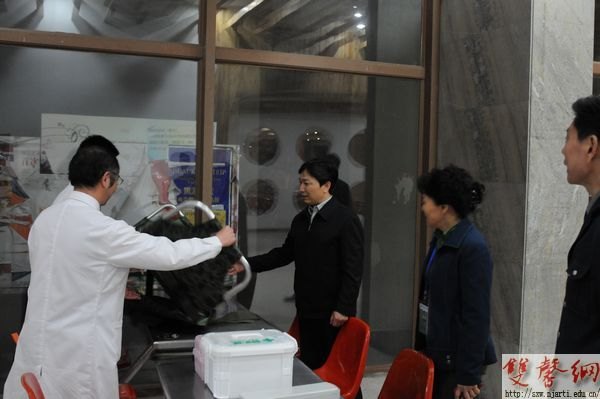 【图片新闻】草场门高架爆破前后的南艺校园