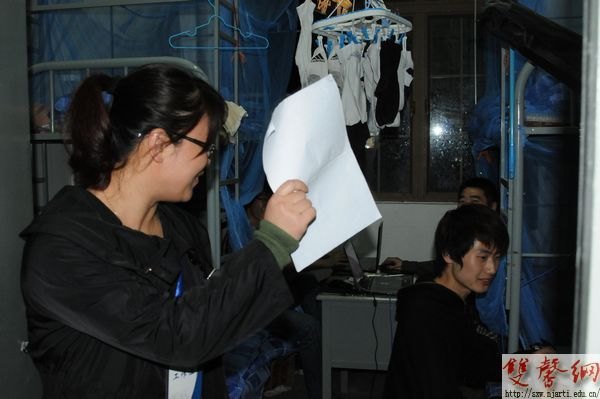 【图片新闻】草场门高架爆破前后的南艺校园