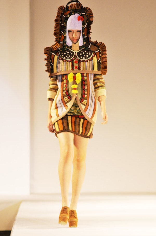 优秀合作办学项目 给学生一个世界舞台——东华大学中日班学生服装秀庆“十年合作成果”(图)